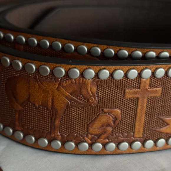 Belts With Religion Cross Cowboy Kneeling Prayer cowboys - Picture 4 of 5